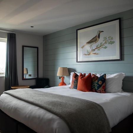 The Bridge Hotel Chertsey Eksteriør billede