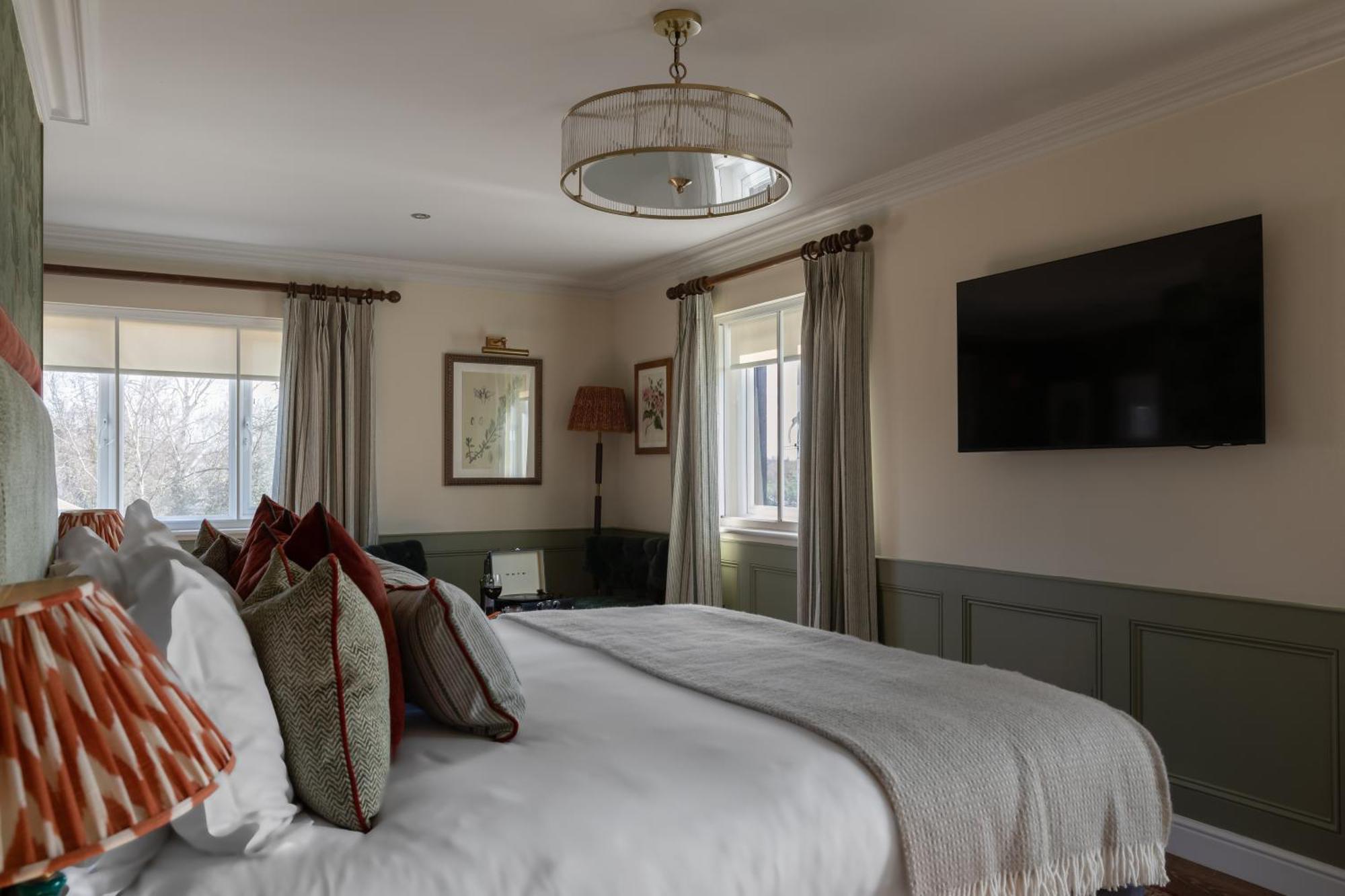 The Bridge Hotel Chertsey Eksteriør billede