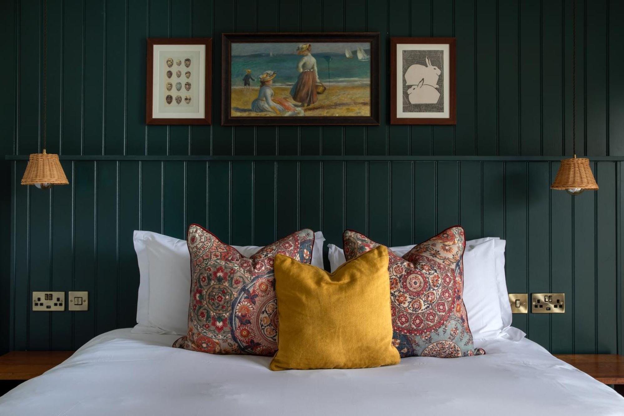 The Bridge Hotel Chertsey Eksteriør billede